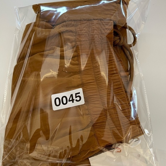 NWT Good American Bronze Gold Wide Leg Track Pants Size 1/Small Elastic Waist - Picture 8 of 8